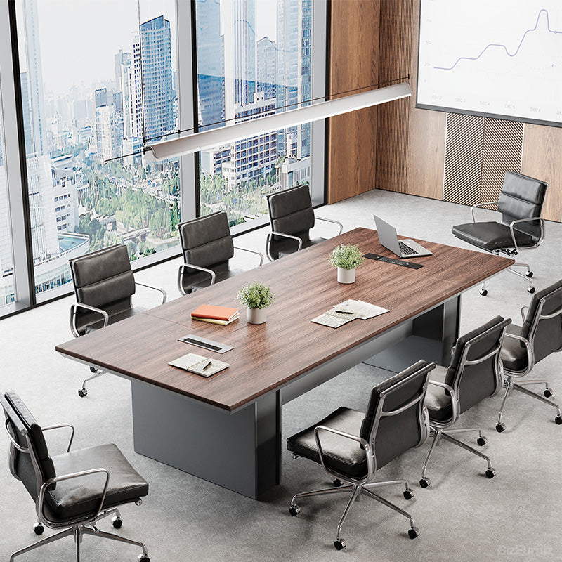 Spacious Surface for Productive Meetings